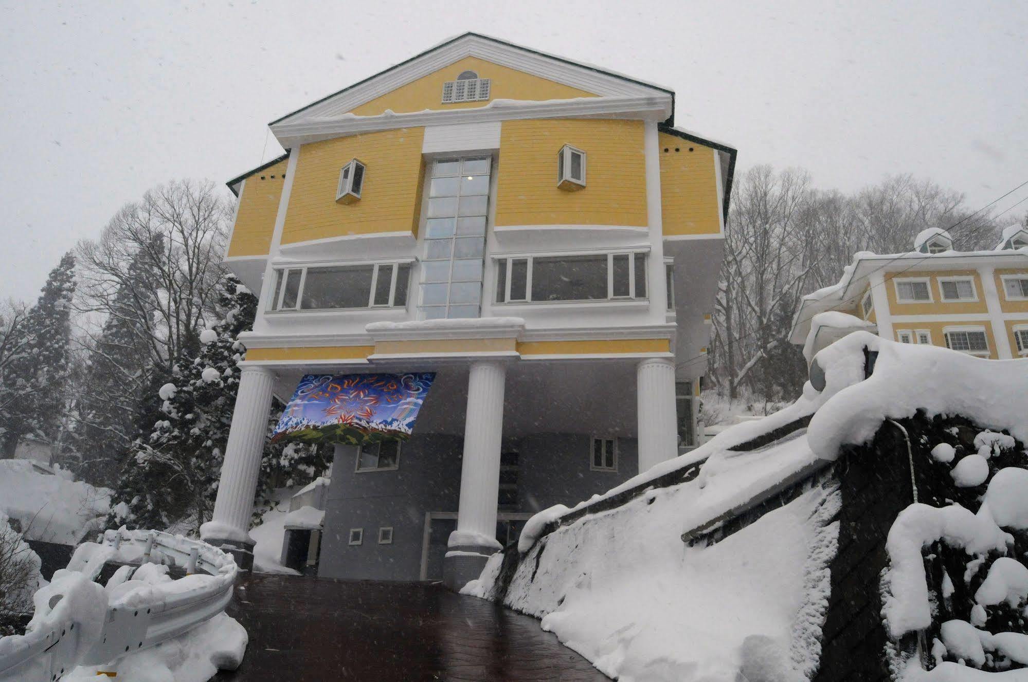 Hotel Bonfire Хакуба-Мура Экстерьер фото